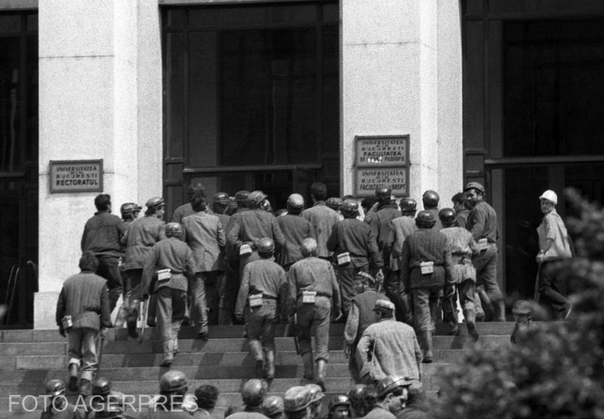 Aproape jumătate dintre români nu știu ce s-a întâmplat la Mineriada din 13-15 iunie 1990. 60% dintre votanții AUR declară că nu știu ce s-a întâmplat acum 35 de ani