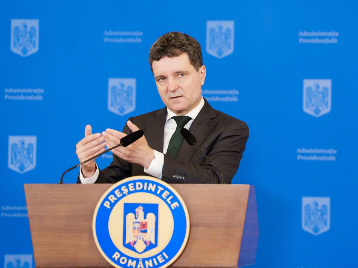 Ce șanse are Nicușor Dan să strunească serviciile secrete?