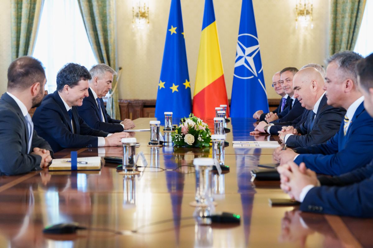 Nicușor Dan discută joi seara cu liderii partidelor pro-europene în încercarea de a rezolva blocajul privind creșterea TVA