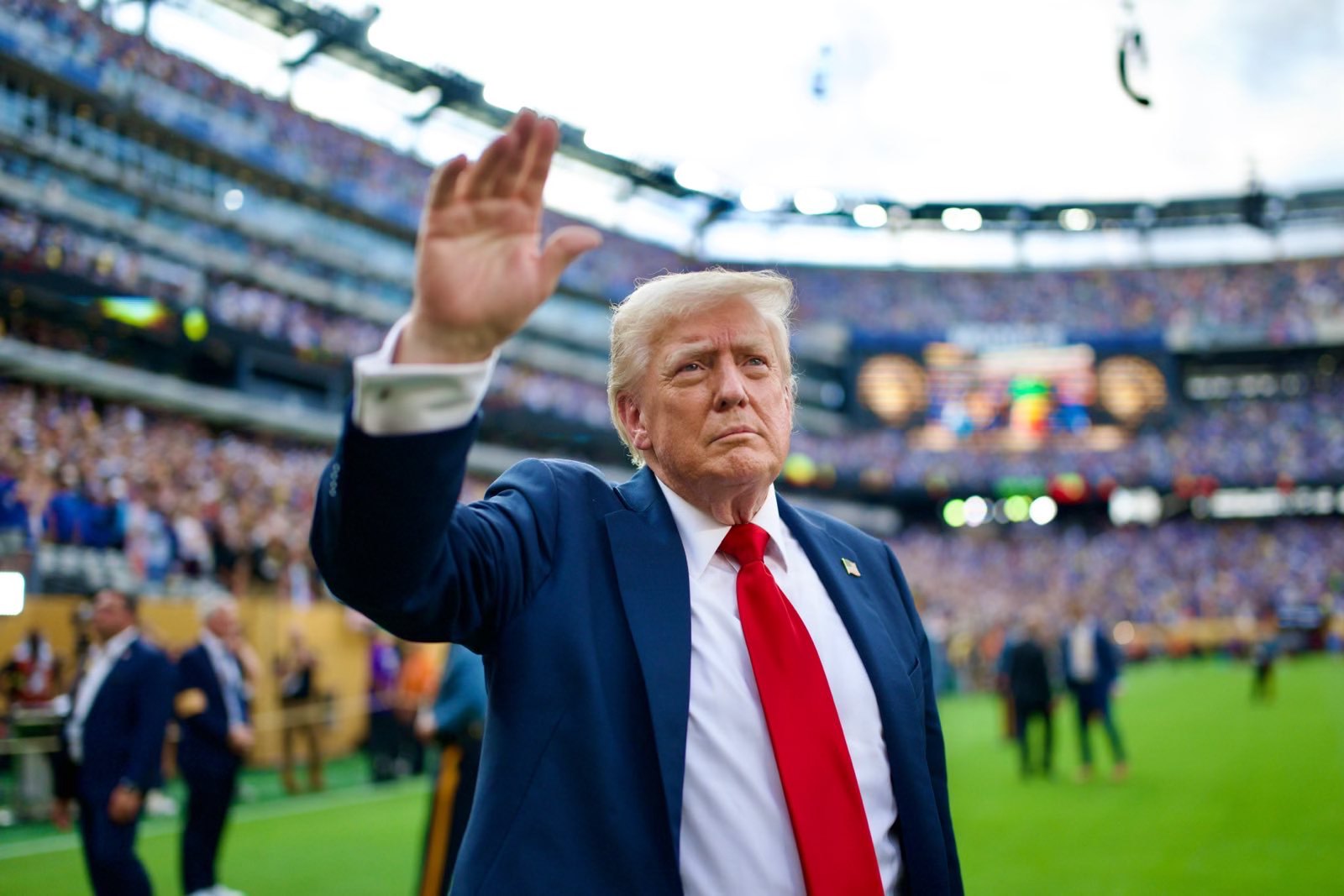 Donald Trump a fost diagnosticat cu insuficiență venoasă cronică