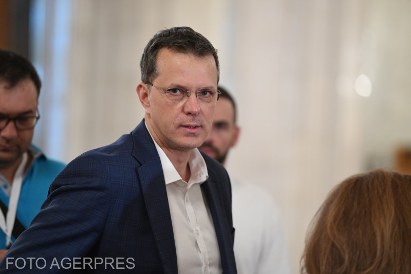 Ionuț Moșteanu, la Congresul liberalilor: „Sunt doi oameni politici în jurul cărora putem construi în momentul ăsta - președintele Nicușor Dan și premierul Ilie Bolojan”