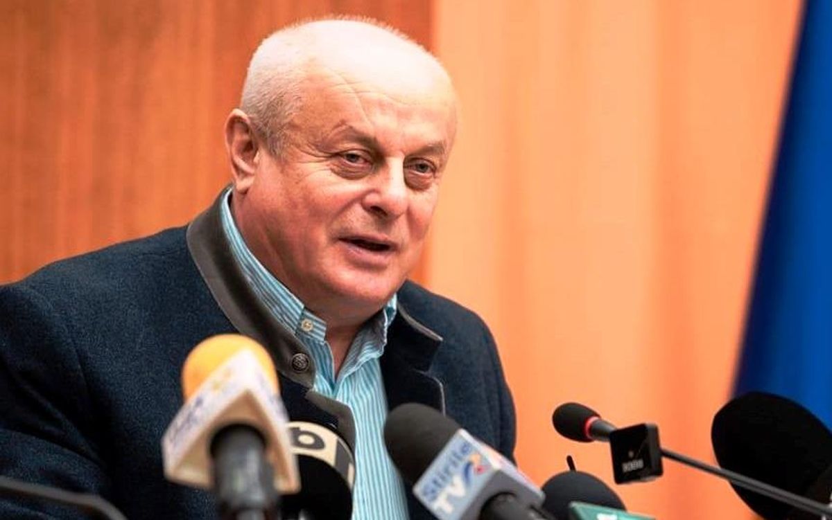 Fostul șef al Direcției Silvice Arad care a primit bonus de pensionare 100.000 de euro a dat în judecată Romsilva