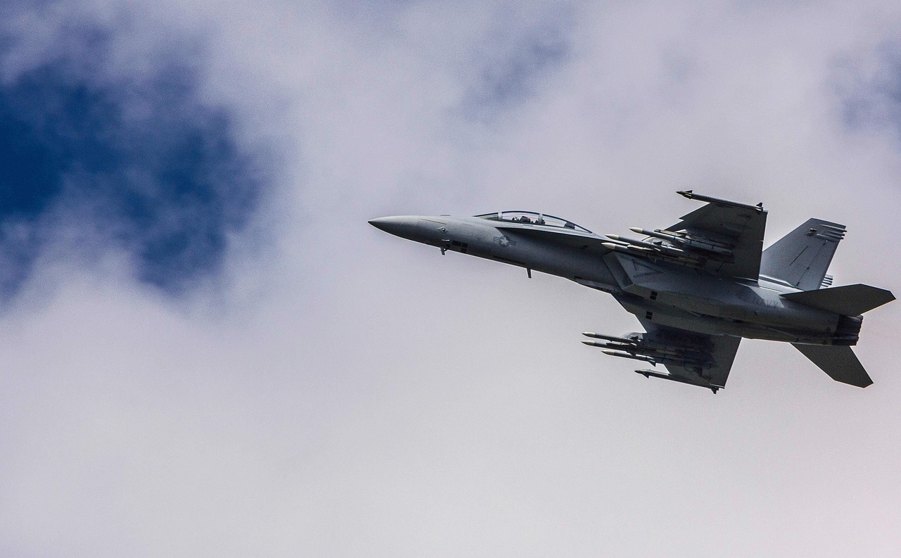 Franța acuză China că și-a mobilizat ambasadele pentru a discredita avionul de vânătoare Rafale, de fabricație franceză