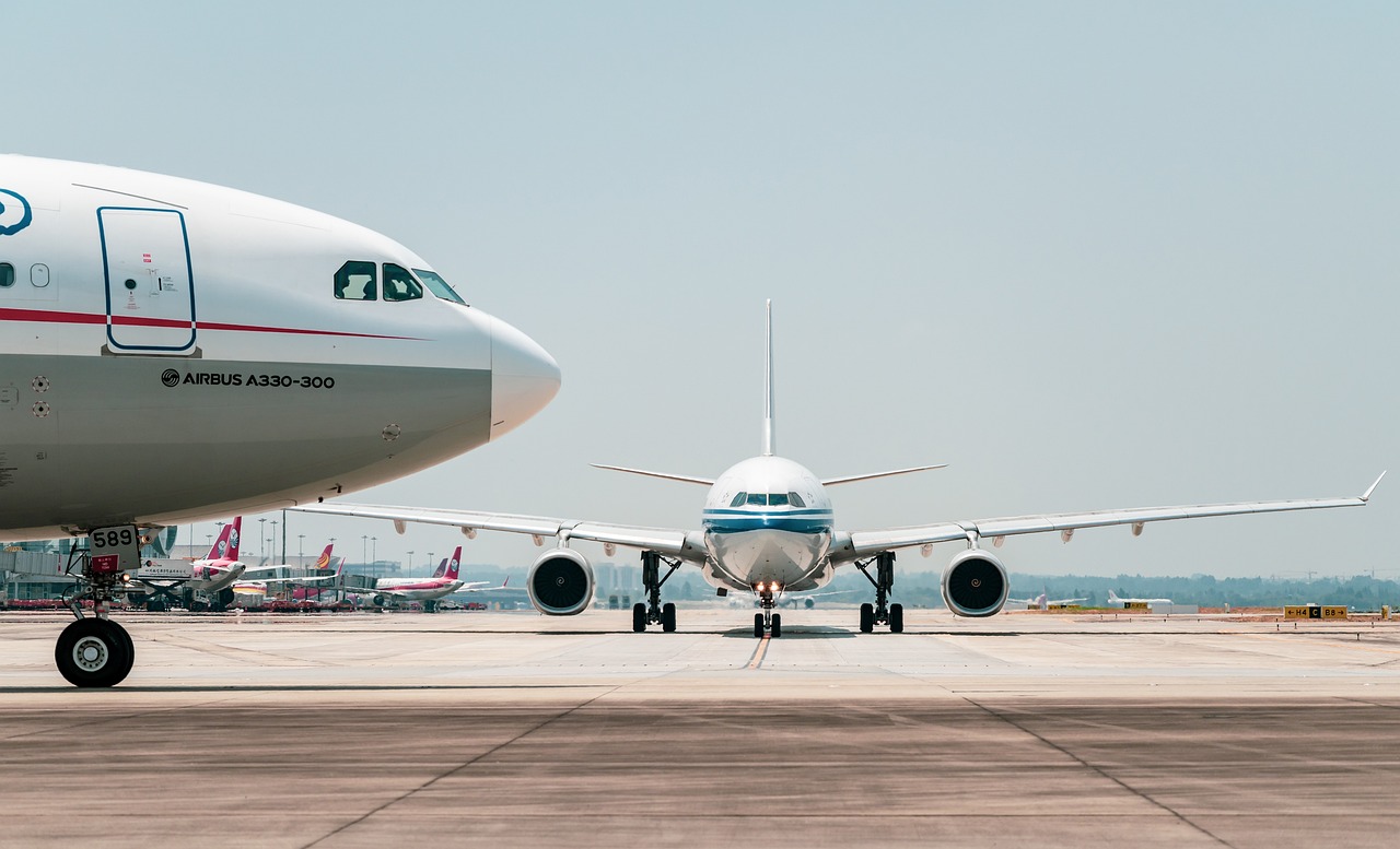 Compania aeriană națională a Rusiei a anulat zeci de zboruri în urma celui mai mare atac cibernetic din istoria sa