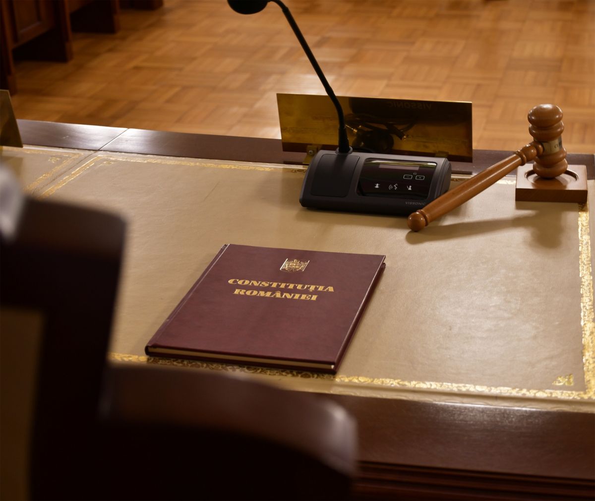 CCR schimbă direcția. Pe cine ajută?