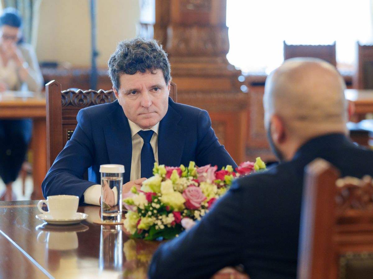 Președintele Nicușor Dan a trimis la CCR o sesizare de neconstituționalitate privind o lege care vizează organizațiile cu caracter fascist, legionar, rasist sau xenofob