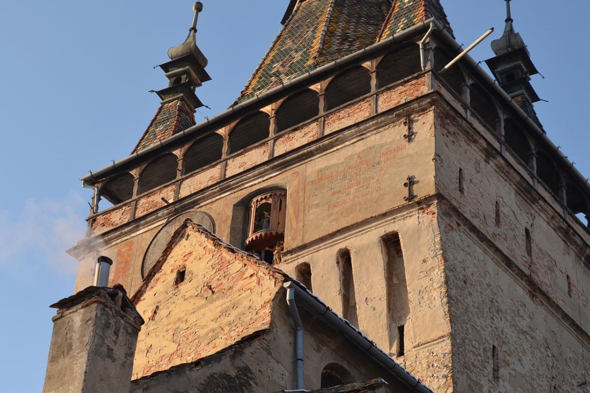 Bancnota românească intrată în Guineness Book şi monede din epoca papală, la Festivalul Sighişoara Medievală