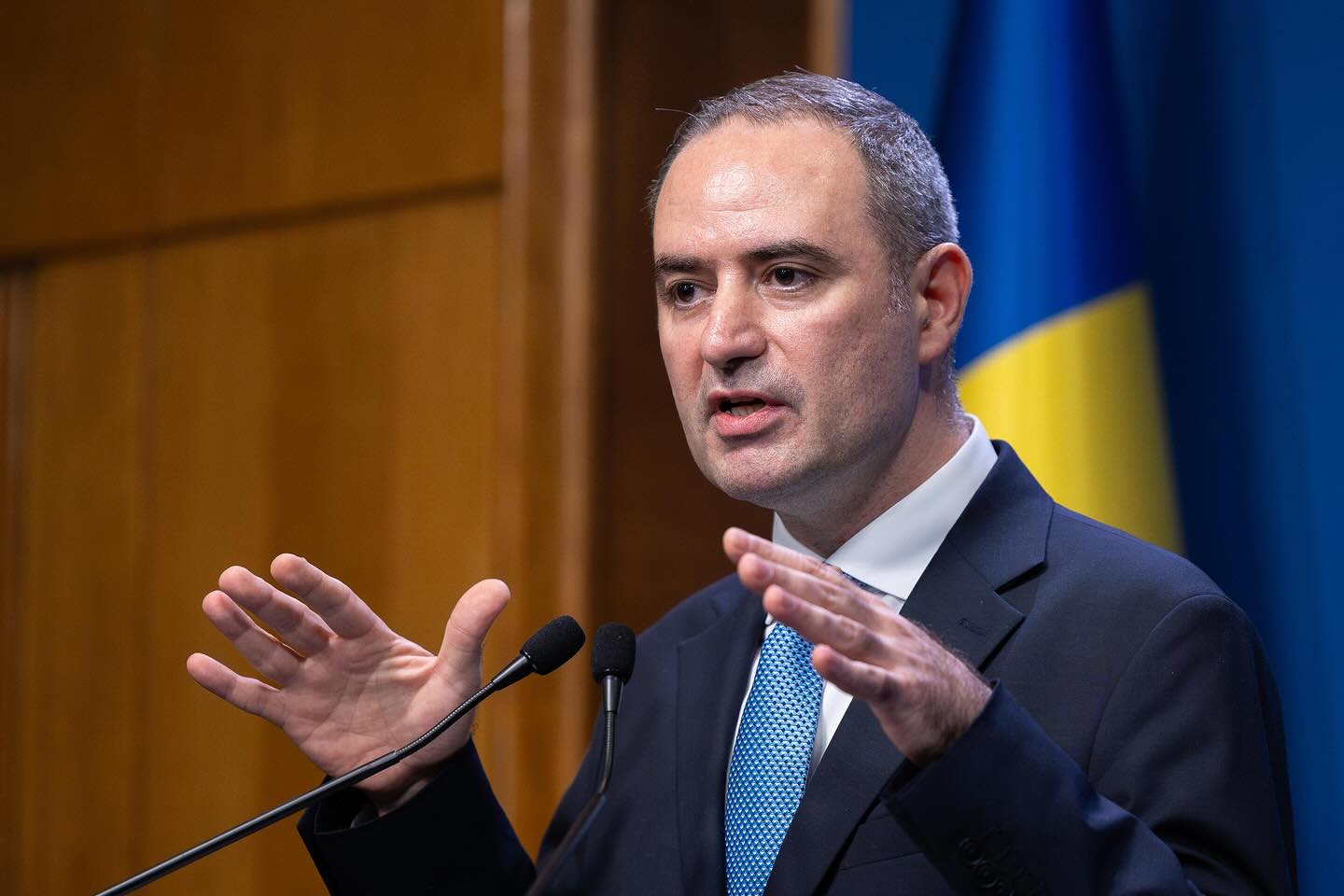 Măriri de taxe pe proprietăți. 500 de lei capital minim pentru deschiderea unui SRL