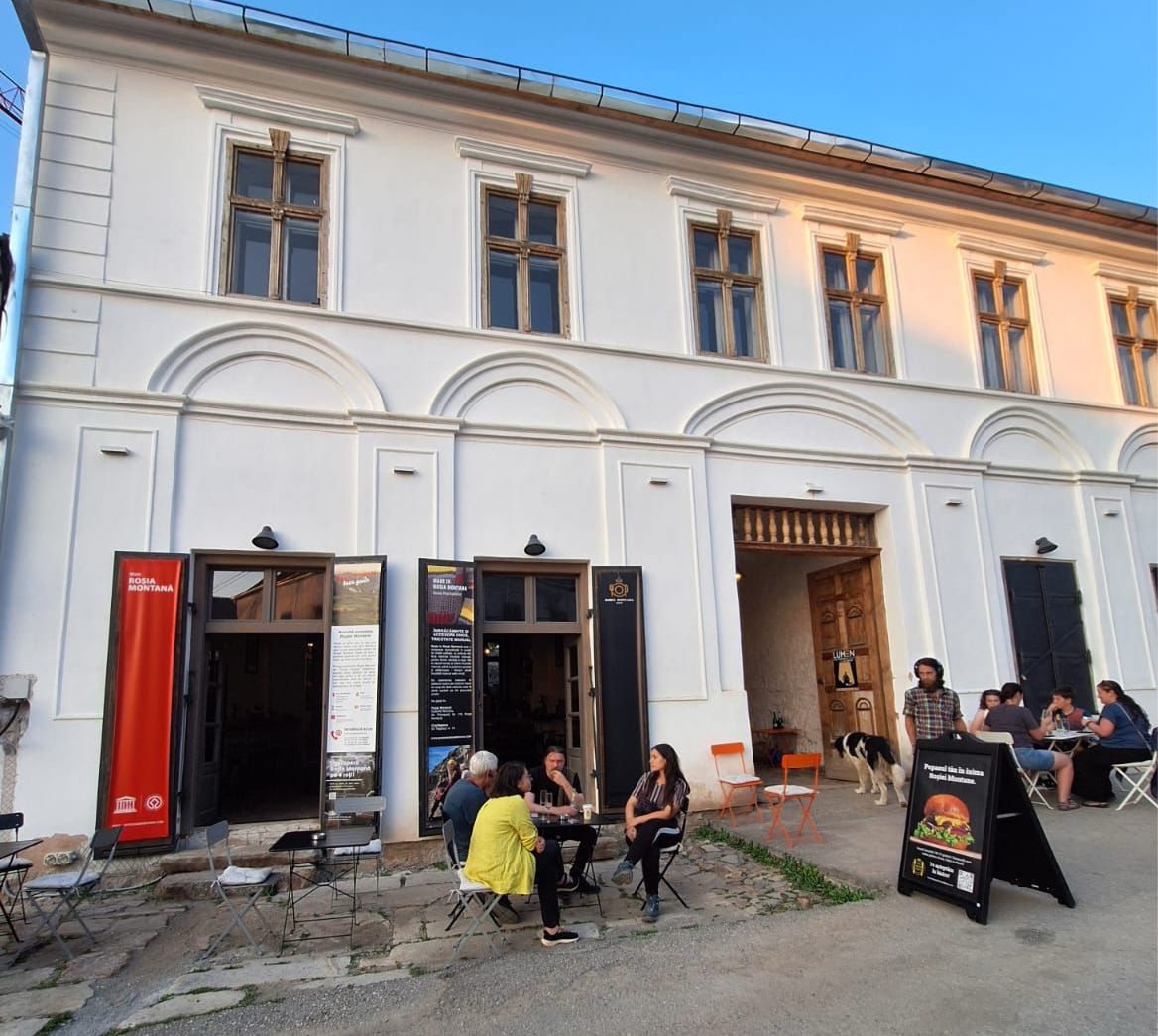Mai mult decât un restaurant: cum Bistro Roșia Montană rescrie viitorul local