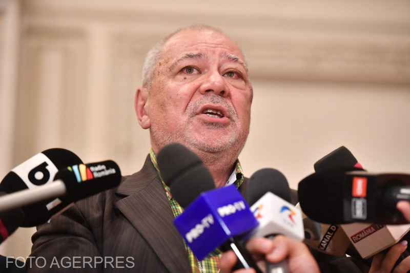 Protestul funcționarilor din primăriile comunale continuă. Preşedintele SCOR: „Este o viziune brutală a primului ministru, la care nu a vrut să renunţe cu niciun preţ”