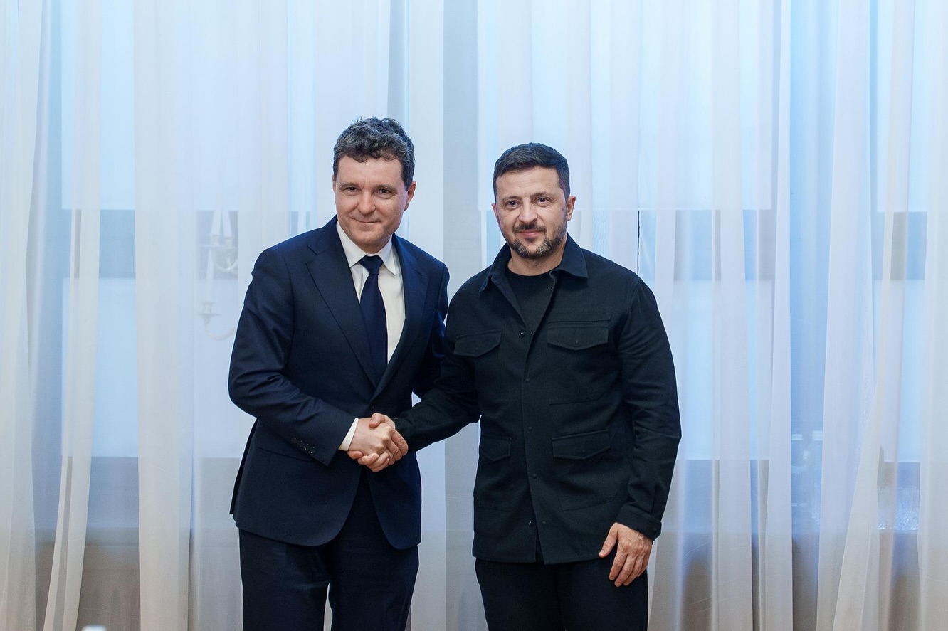 VIDEO | Nicușor Dan, mesaj de Ziua Independenței Ucrainei: România sprijină eforturile legitime ale Kievului și calea către integrarea europeană./ Admirăm curajul și reziliența de care dau dovadă atât forțele armate ucrainene