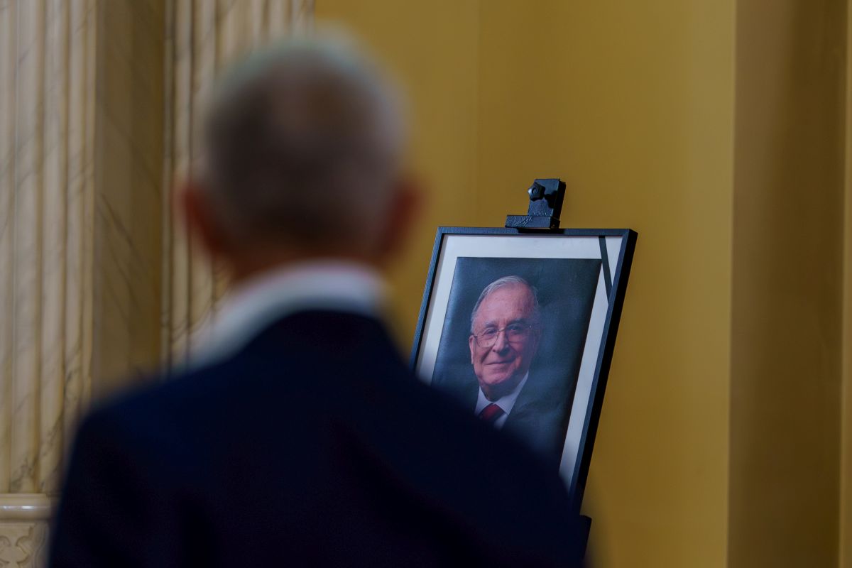 Aktual24 | Pretext pentru a fugi de la guvernare? Noul scandal provocat de PSD cu ”memoria” lui Iliescu ascunde mai multe