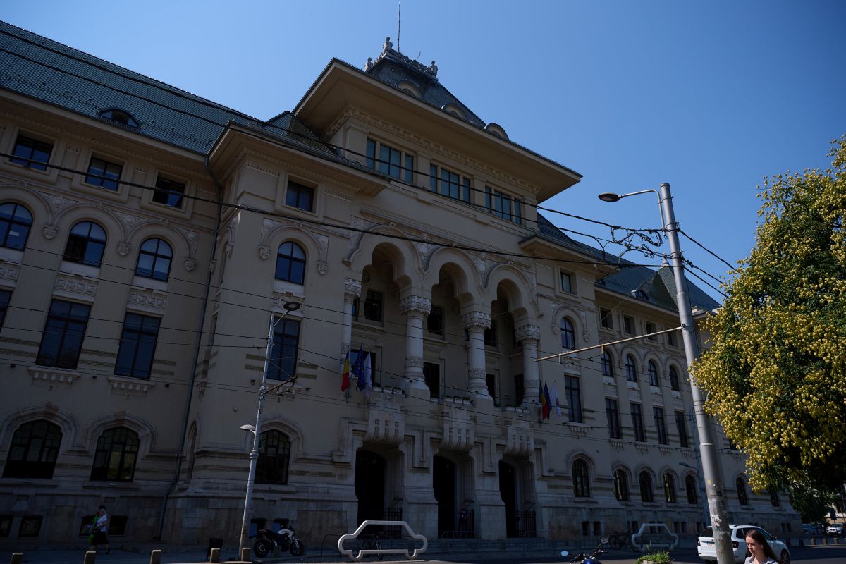 Cine intră în cursa pentru Primăria Capitalei: 17 candidați validați