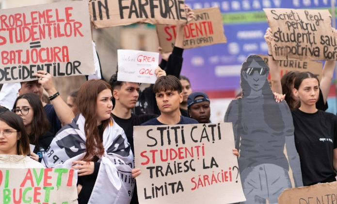 Proteste ale studenților anunțate în mai multe orașe ale țării. Studenții se opun măsurilor luate de guvern