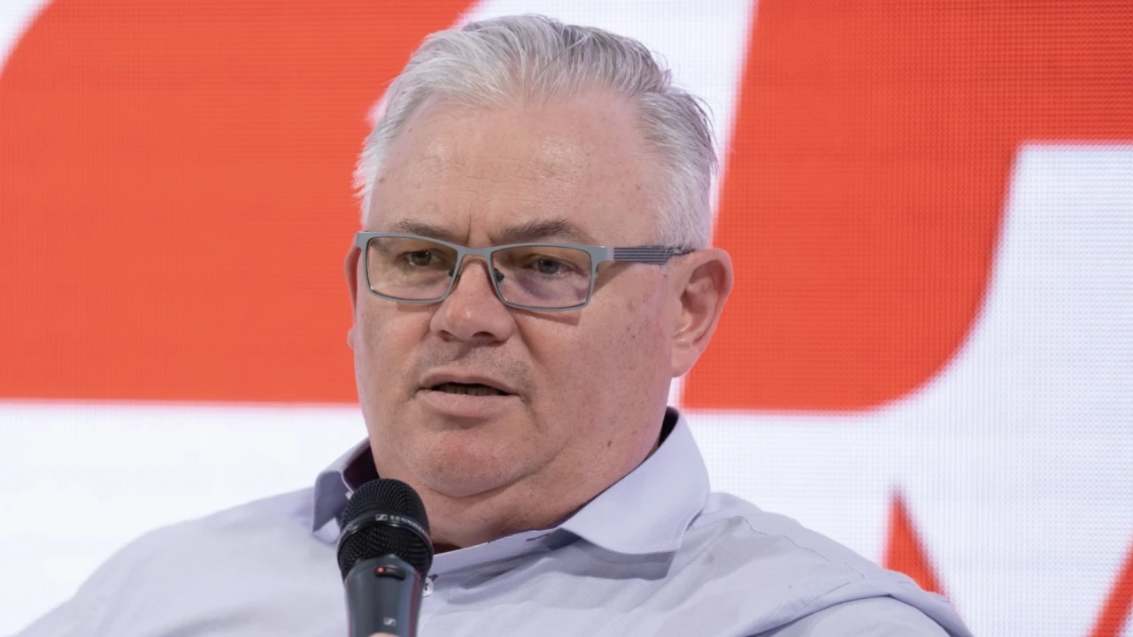Interviu Aktual24 | Profesorul Ciprian Mihali: „Ilie Bolojan este un prim-ministru pentru neliniștea tuturor. / Trebuie să fim foarte conștienți că plecarea sa în acest moment ar putea aduce la Palatul Victoria un prim-ministru docil, un prim-ministru slab”