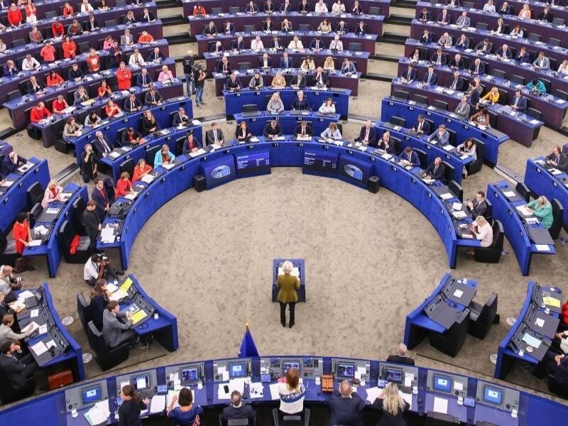 UE pregătește un nou val de sancțiuni împotriva Rusiei, cu ochii pe Trump și pe China