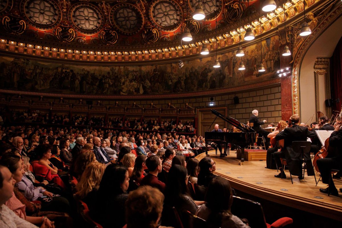 Filarmonica George Enescu pune în vânzare biletele pentru concertele și recitalurile din stagiunile 2025-2026