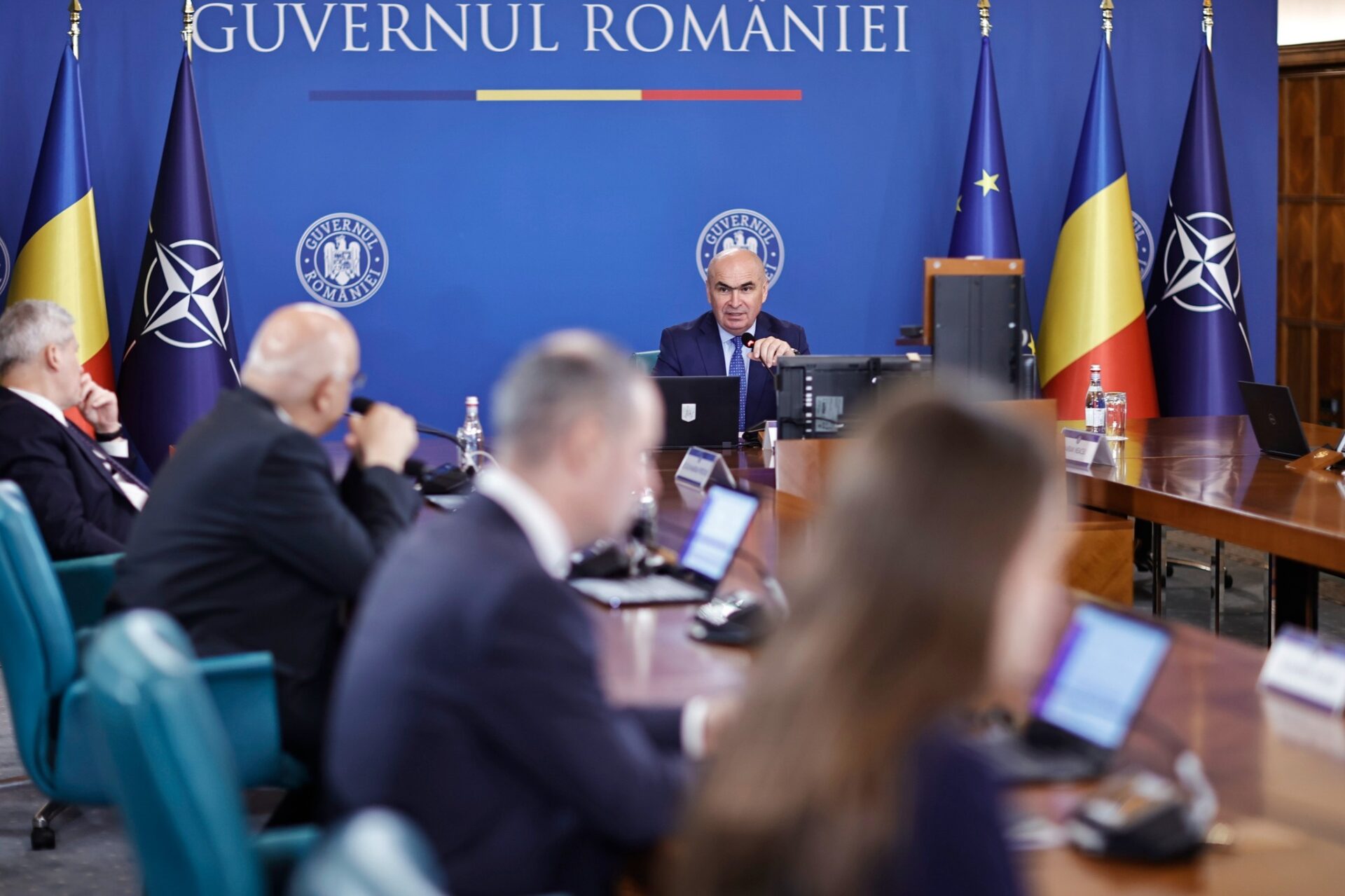 Premierul Ilie Bolojan: Din a doua jumătate a anului viitor, facturile la energie ar trebui să scadă