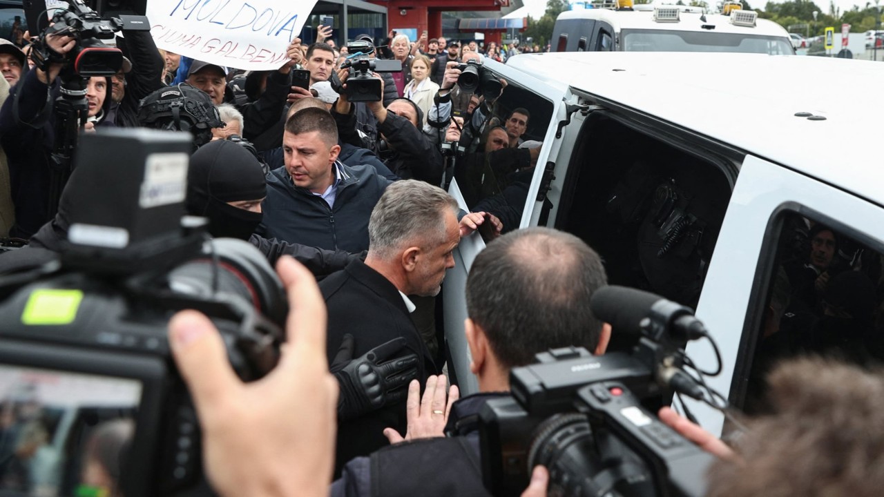 Vladimir Plahotniuc a fost adus în Republica Moldova sub pază