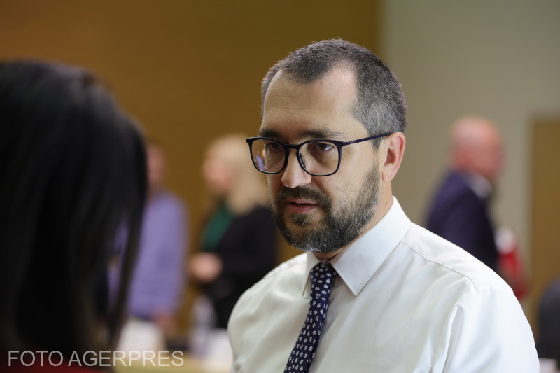 Vlad Voiculescu acuză PSD de „terorism politic” pentru blocarea alegerilor din Capitală: „Alegerile nu se fac atunci când vrea sau nu vrea un partid. Alegerile se fac atunci când spune legea”