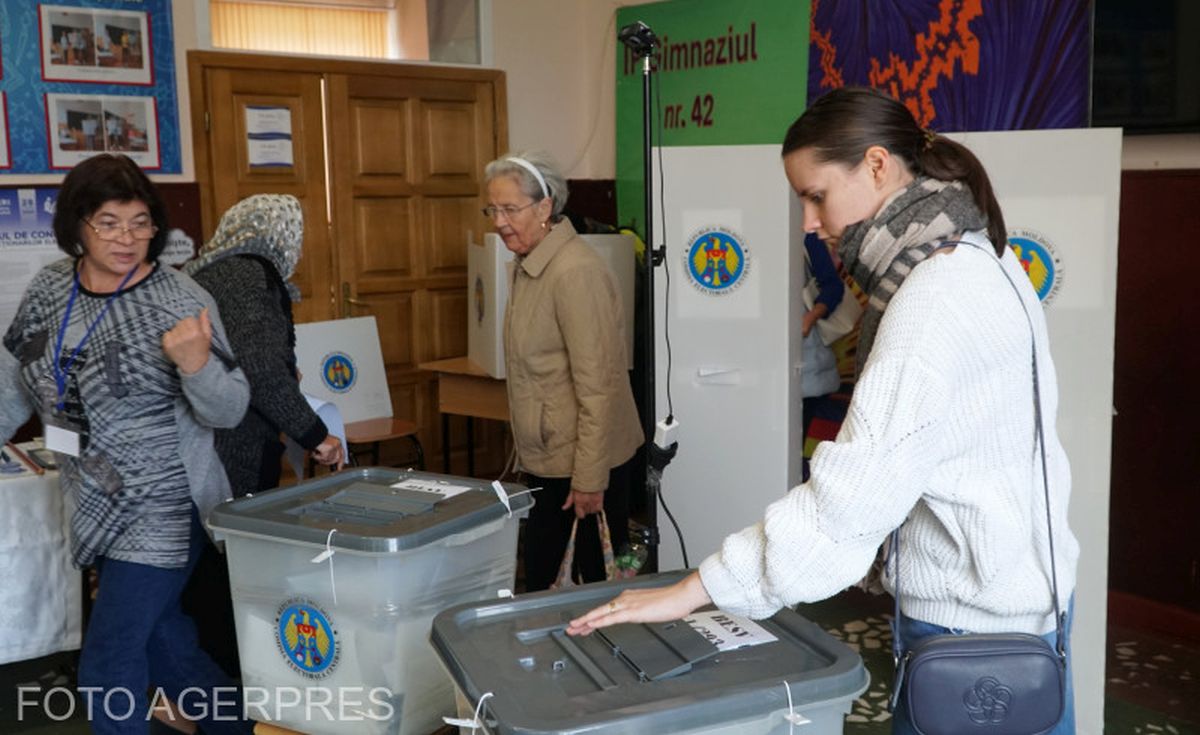 Alegeri în R. Moldova | Rezultate parțiale după 30% din secții numărate. PAS – 40,5%, Blocul Patriotic – 31,09%