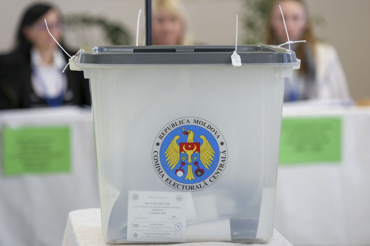 Doi senatori americani au cerut companiilor Meta și Google să combată propaganda rusă înaintea alegerilor parlamentare din Republica Moldova