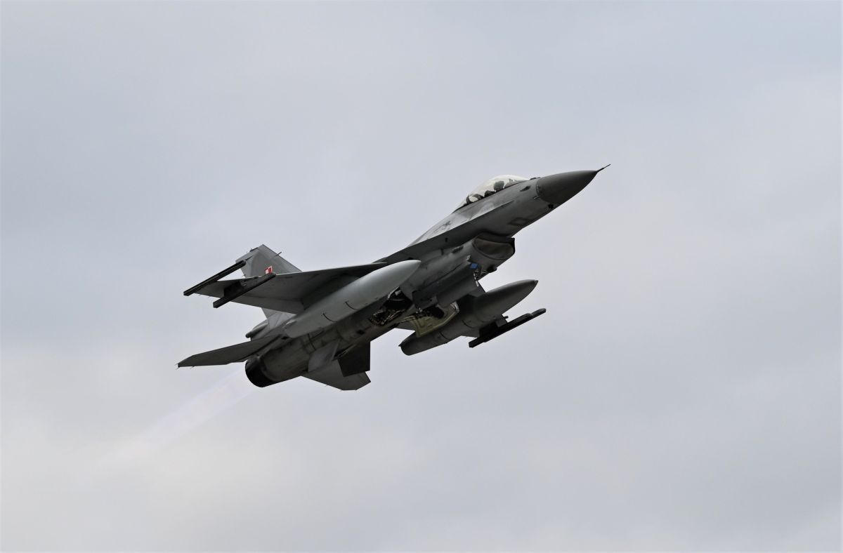 Cum faci apărarea de drone ieftine mai eficientă? Ucraina și Polonia își unesc forțele  