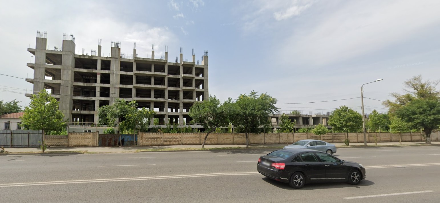 Cartierul chinezesc e în realitate un șantier abandonat de ani de zile