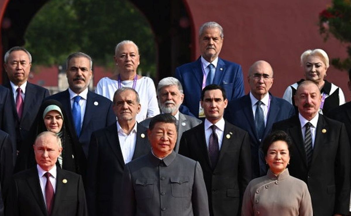 Aktual24 | Năstase și Dăncilă, ultimii în coada lui Putin și Xi Jinping: ”Sunt singurii cu ecusoane la gât”