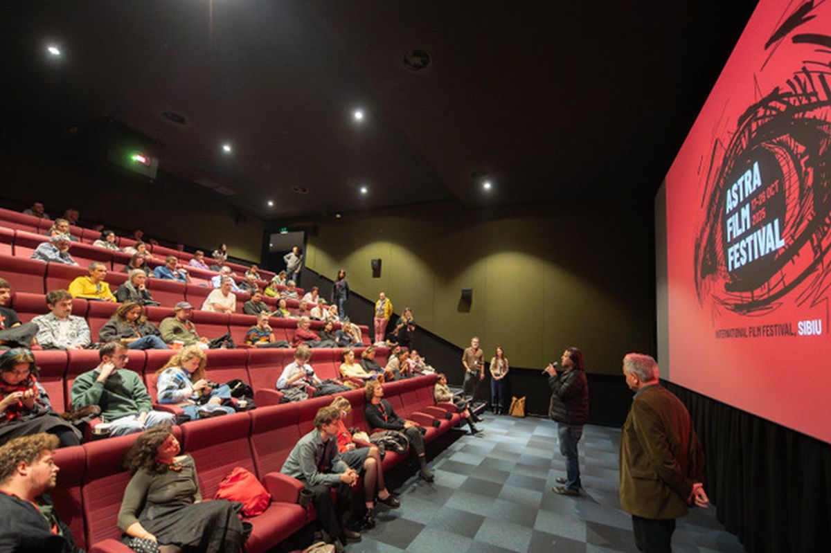 „Va cădea o rachetă pe casa ta azi sau nu?”. Despre realități văzute și nevăzute la Astra Film Festival