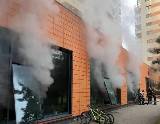 Incendiu la subsolul unui bloc din Calea Plevnei în București. Populația, avertizată prin mesaj RO-Alert