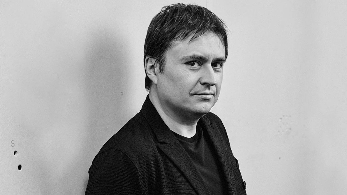 cristian mungiu Interviu cu regizorul Cristian Mungiu: „Eram foarte atașat de casă, de familia și de mediul meu. Dar trebuia să plec ca să cresc și să fac ceea ce voiam să fac, ceea ce mă pasiona”