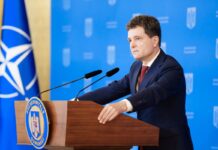 Nicușor Dan: „Fenomenul corupției trebuie atacat frontal! Acest flagel care afectează societatea trebuie să devină o preocupare a Serviciului Român de Informații” Nicușor Dan: „Fenomenul corupției trebuie atacat frontal! Acest flagel care afectează societatea trebuie să devină o preocupare a Serviciului Român de Informații”