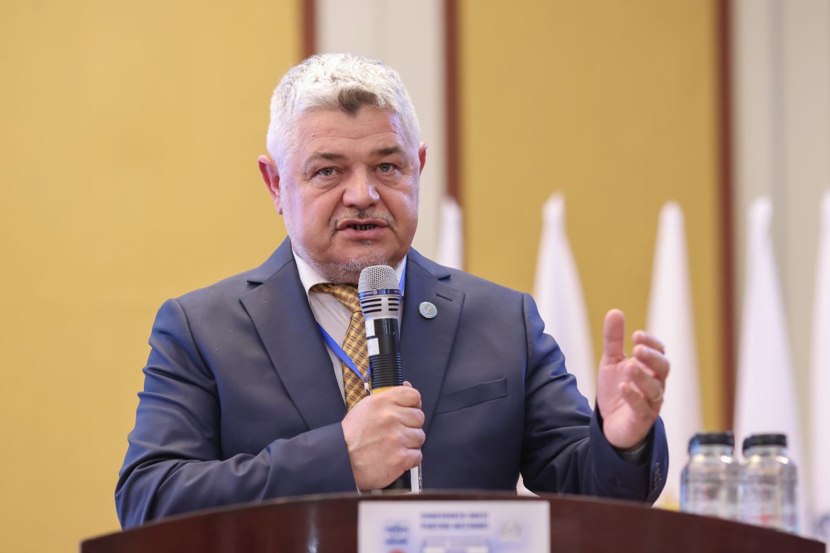 USR cere sancționarea senatorului Ninel Peia pentru limbajul jignitor folosit în plenul Senatului