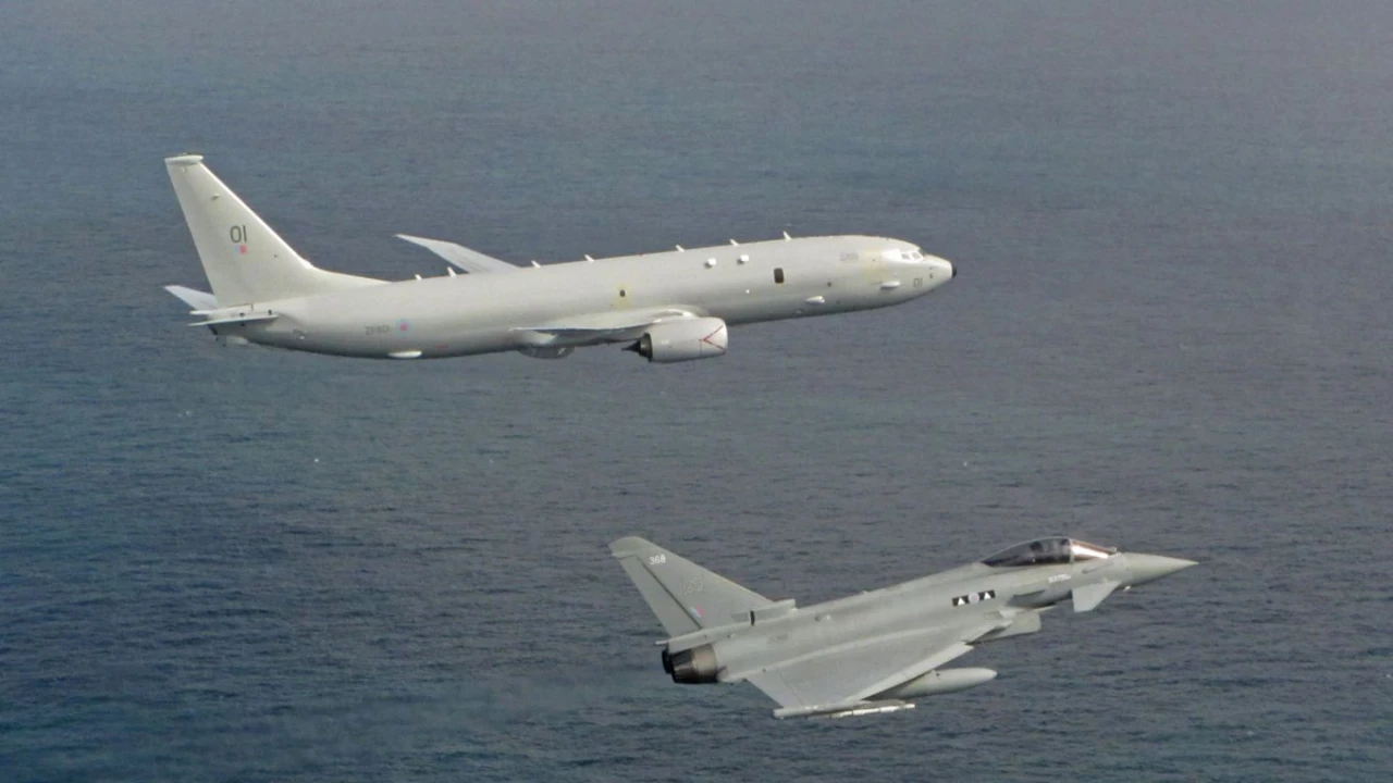 Aktual24 | NATO transmite un semnal Moscovei: avioane britanice și americane au zburat 12 ore în cadrul unui exercițiu comun în apropierea graniței cu Rusia