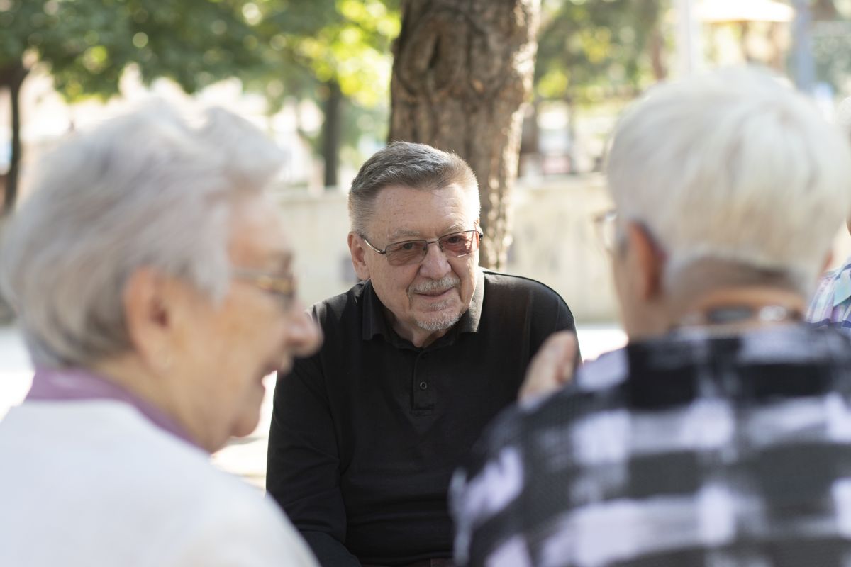 România se confruntă cu o îmbătrânire accelerată, unul din cinci cetățeni are peste 65 de ani