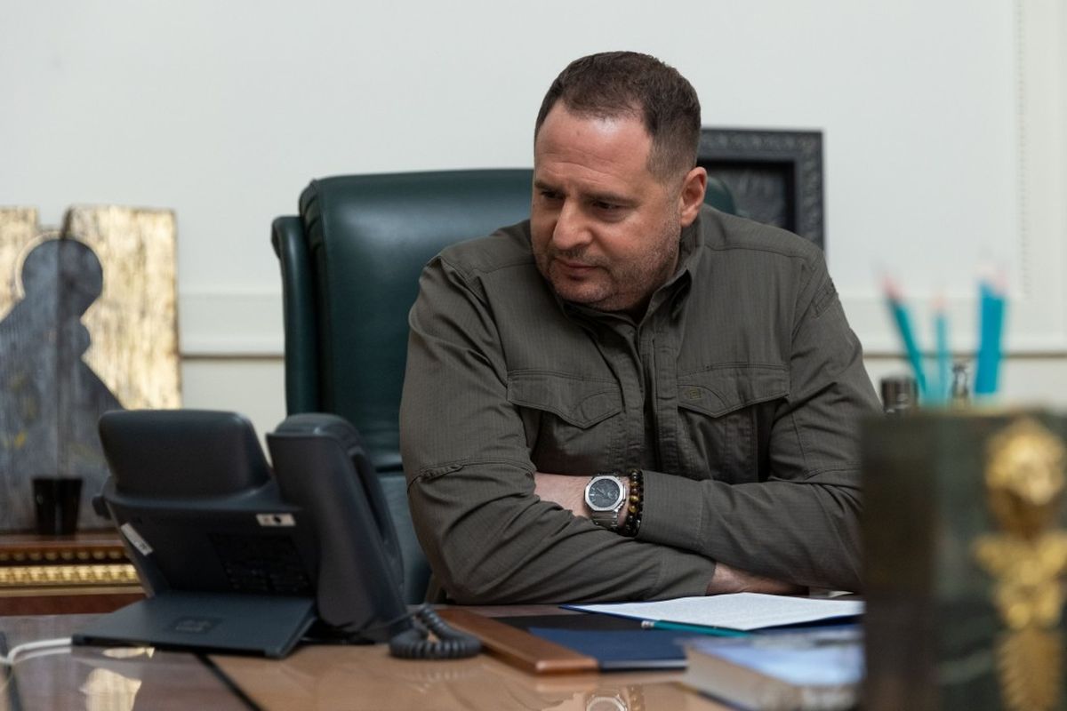 Șoc la Kiev: Șeful cancelariei prezidențiale Andrii Iermak demisionează după perchezițiile anticorupție