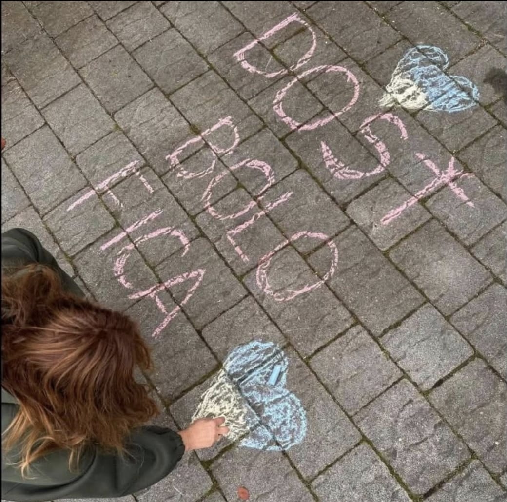 „Ne-am săturat de Fico”: zeci de mii de slovaci au protestat la Bratislava