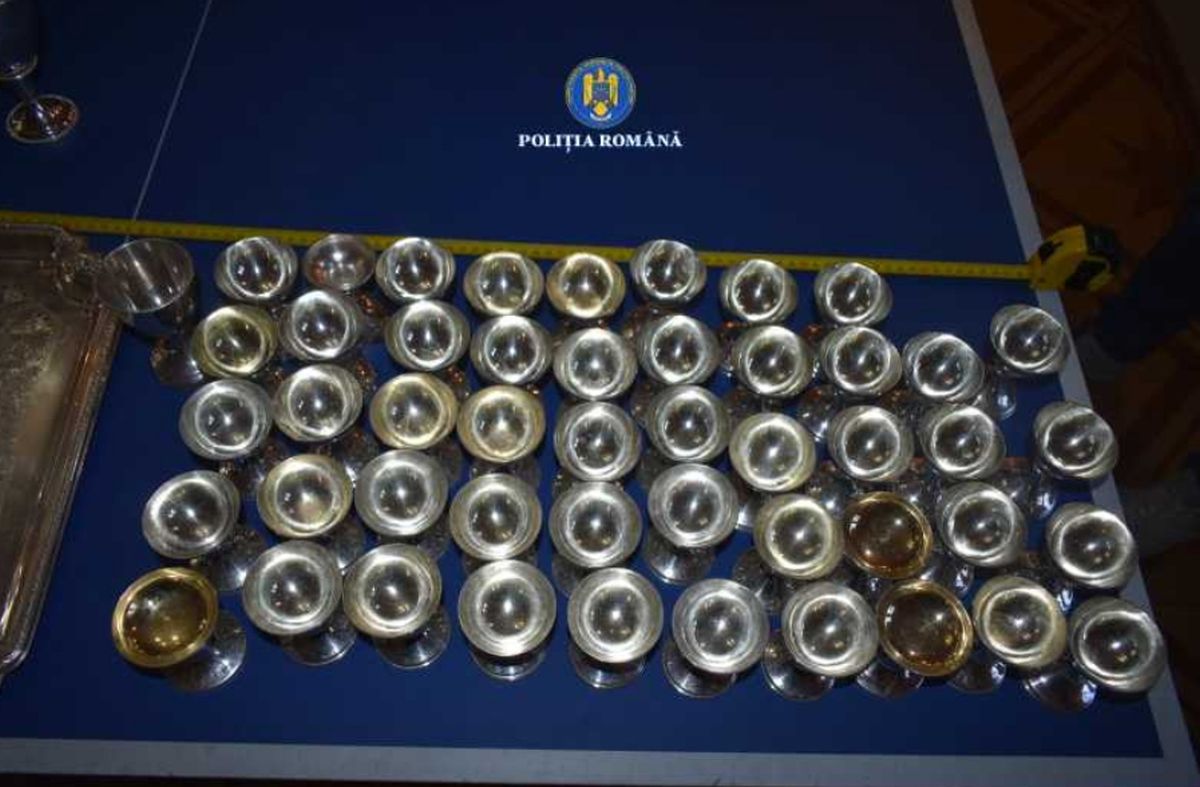 50 de piese aparţinând unei biserici din Norvegia, găsite într-un târg din Buzău