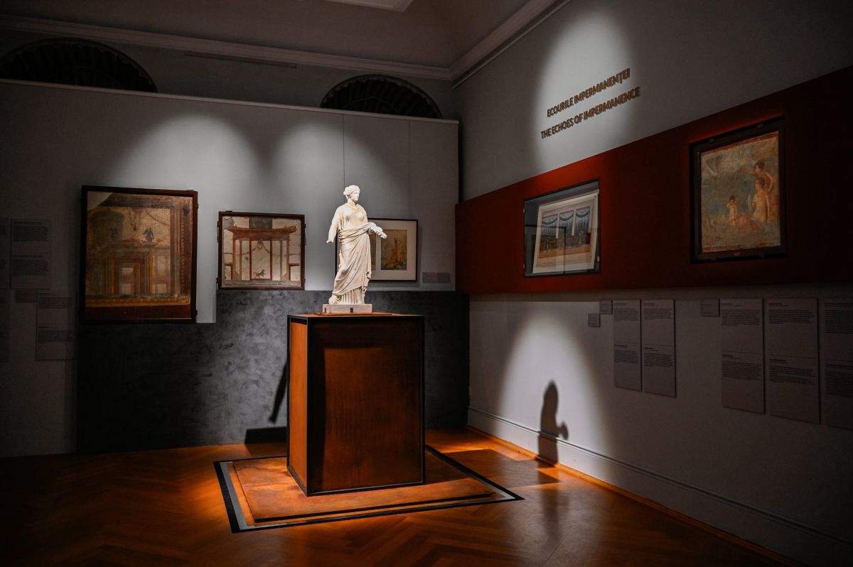 Expoziţie unicat în România la Muzeul Național de Artă din Timișoara - „Fragilitatea Eternului. De la Pompeii la Grand Tour până astăzi”