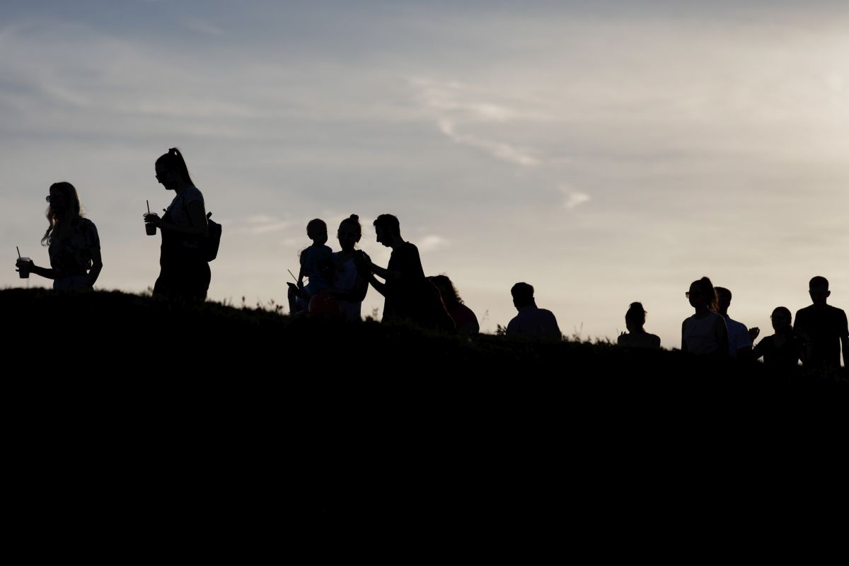 Peste 60% dintre români consideră că direcția în care merge România este una greșită | Barometrul Informat.ro – INSCOP Research