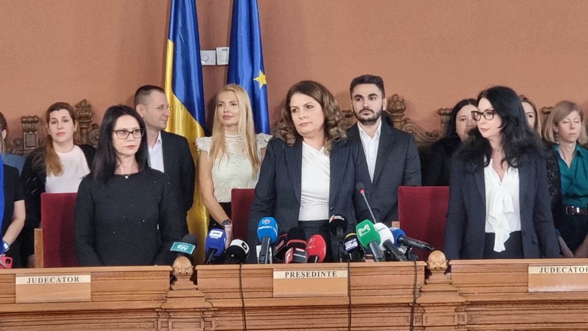 VIDEO Momentul în care Președinta ÎCCJ, Lia Savonea, intervine telefonic în Conferința de presă CAB