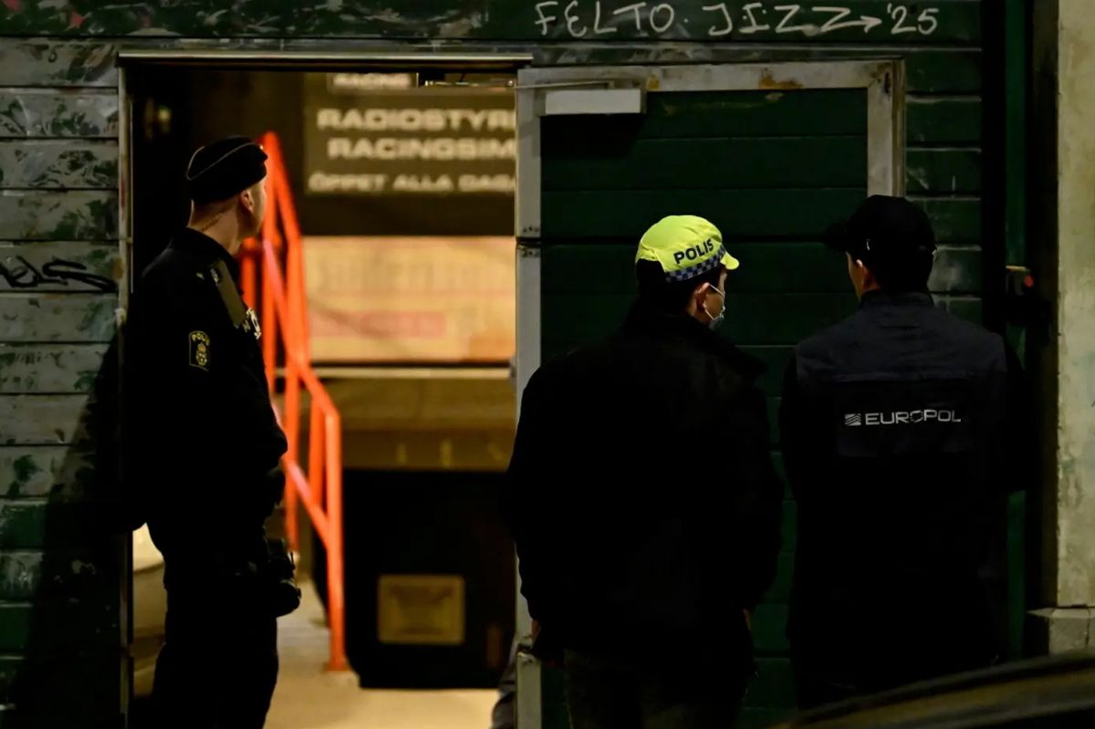 Rețea criminală violentă, destructurată printr-o operațiune Suedia–Spania sprijinită de Europol