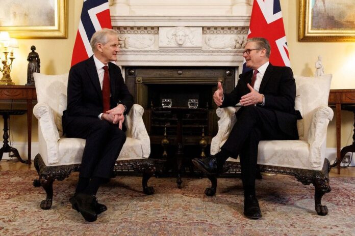 keir starmer Jonas Gahr Store Marea Britanie și Norvegia își unesc forțele printr-o alianță navală pentru a vâna submarine rusești. Cel mai mare contract de export naval din istoria Regatului Unit