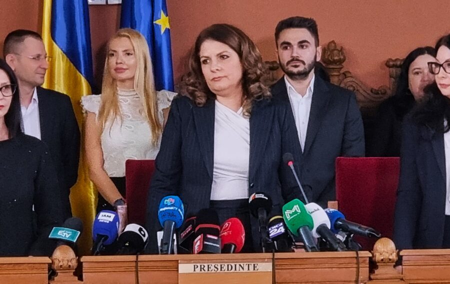 Președinta CAB Liana Arsenie a organizat o conferință de presă care s-a sfârșit dezastruos