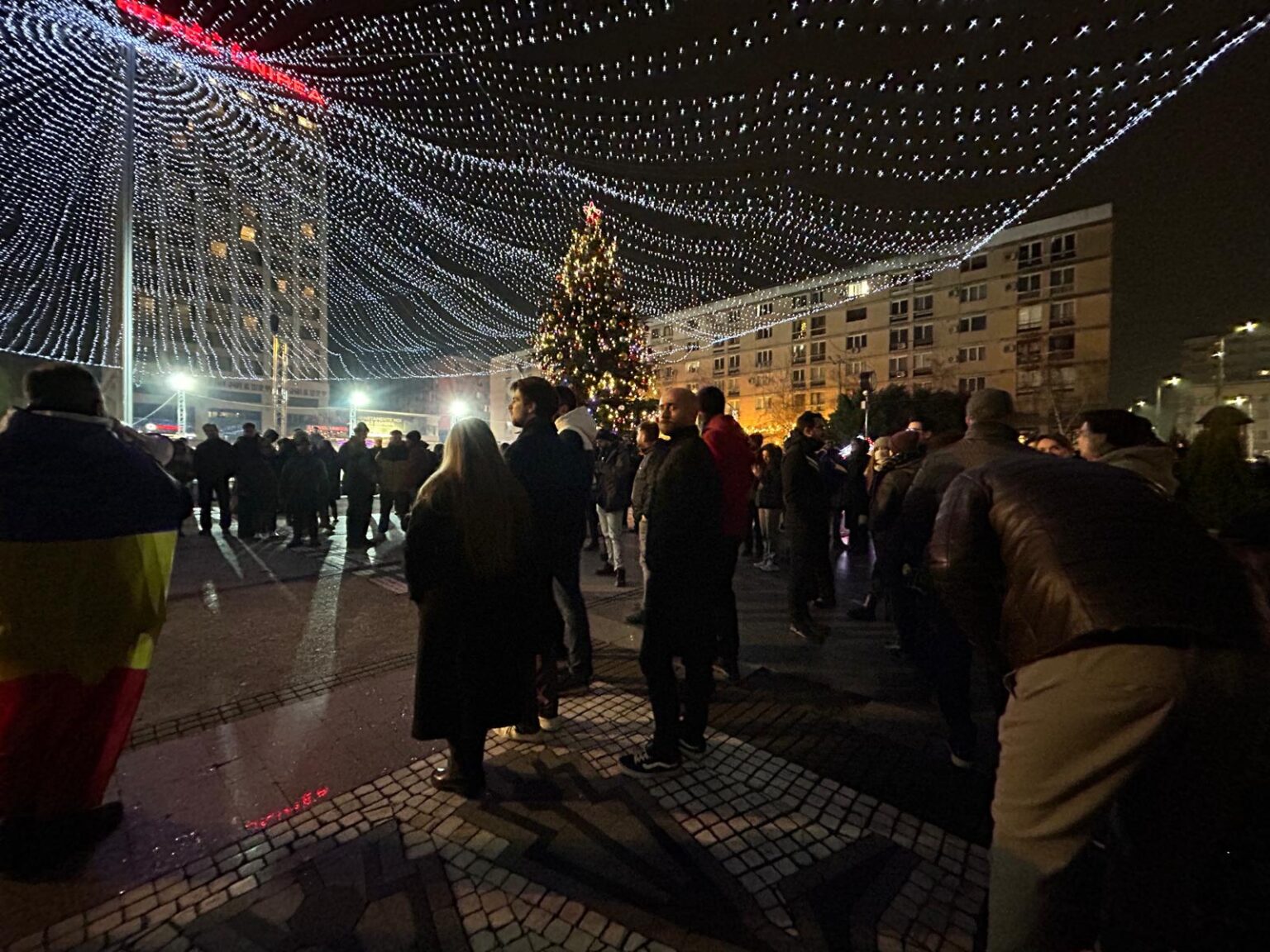 Protest pentru independenţa justiţiei în faţa Tribunalului Iași