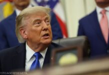 De ce este Trump atât de conciliant și docil cu Putin?