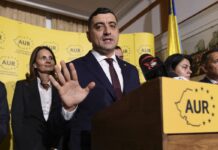 Investigație Snoop: Aplicația AUR de pe telefoanele a sute de mii de români geolocalizează, culege date intime și mobilizează proteste. Cum a funcționat softul AUR la protestul ciobanilor Investigație Snoop: Aplicația AUR de pe telefoanele a sute de mii de români geolocalizează, culege date intime și mobilizează proteste. Cum a funcționat softul AUR la protestul ciobanilor